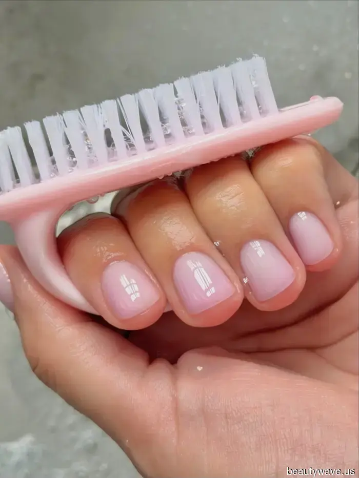 It's Confirmed: Style Influencers in Milan and London Are Obsessed with These 6 Nail Trends This Summer
