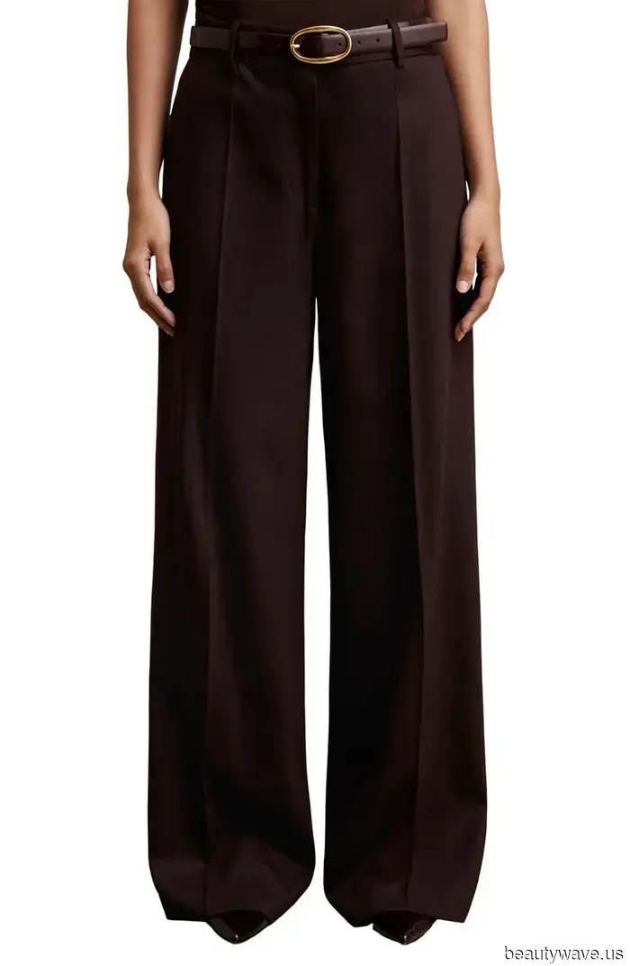 Esta tendencia específica de chaquetas hizo que los pantalones básicos de Scarlett Johansson se vieran tan caros en Nueva York.