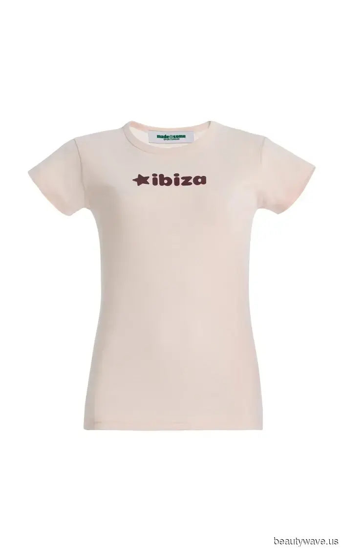 Odio decirlo, pero estos 6 estilos de camisetas están oficialmente pasados de moda.