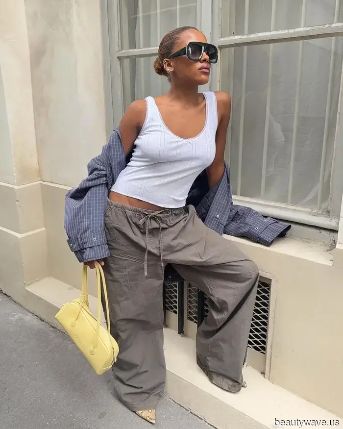 Just so you know: Currently, every fashion enthusiast is opting for this beautiful shoe color rather than black.