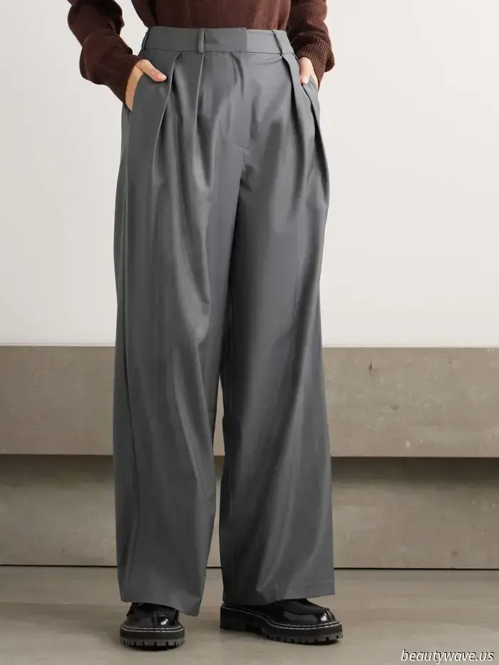 Tracee Ellis Ross acaba de demostrar que la gente con estilo prefiere los pantalones anchos a los vaqueros ajustados, y punto.
