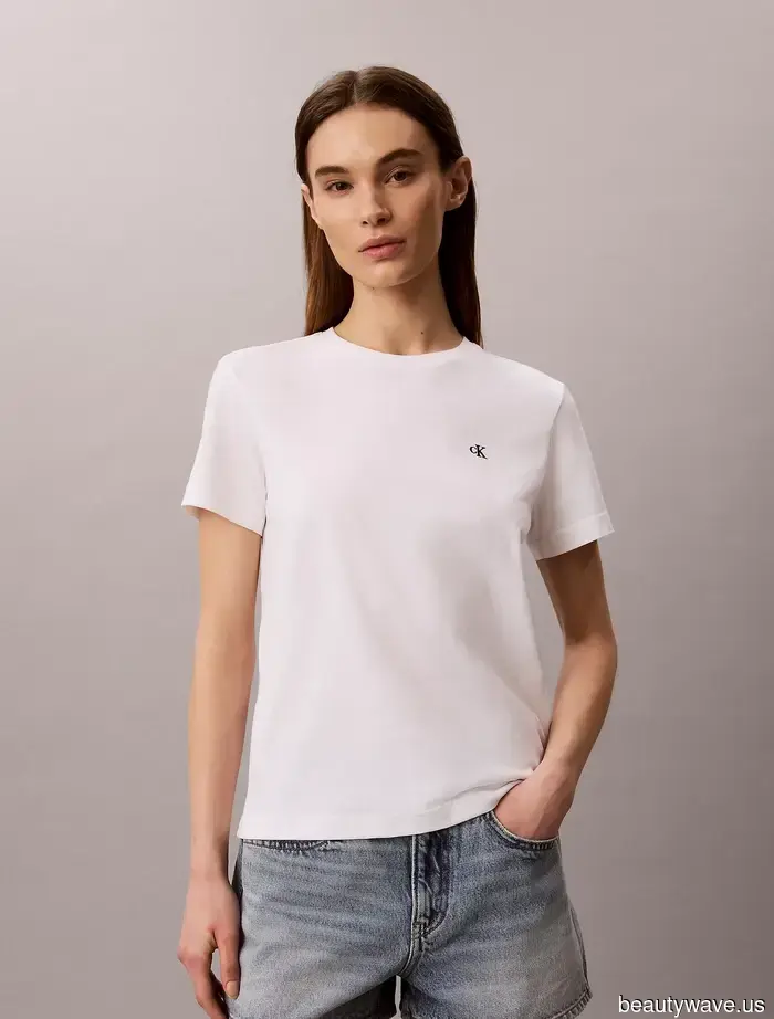 The "Simple" Summer Essential That Every Fashion Enthusiast Has