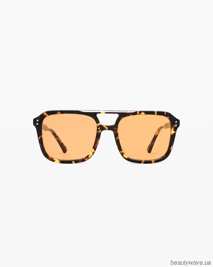 5 Simple but Chic Ways Parisians Are Currently Styling Knitwear