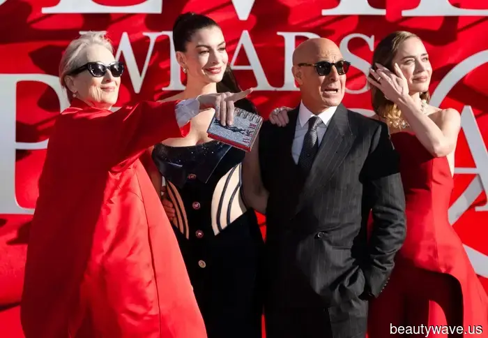 Rüste dich! Das sind die besten roten Teppich-Looks von den Premieren von Der Teufel trägt Prada 2