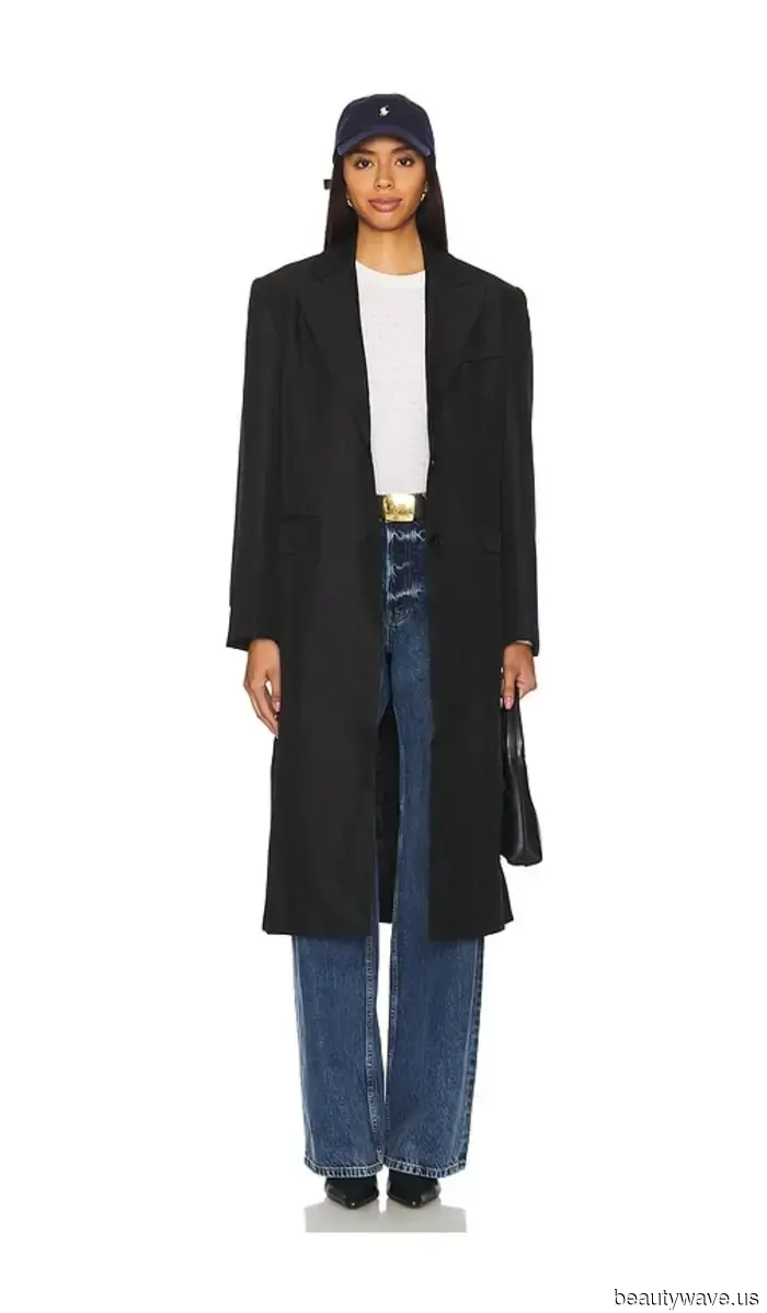 As a Gen Z Fashion Editor, here's the NYC-approved fall 2025 outfit trend I'm emulating to the fullest.