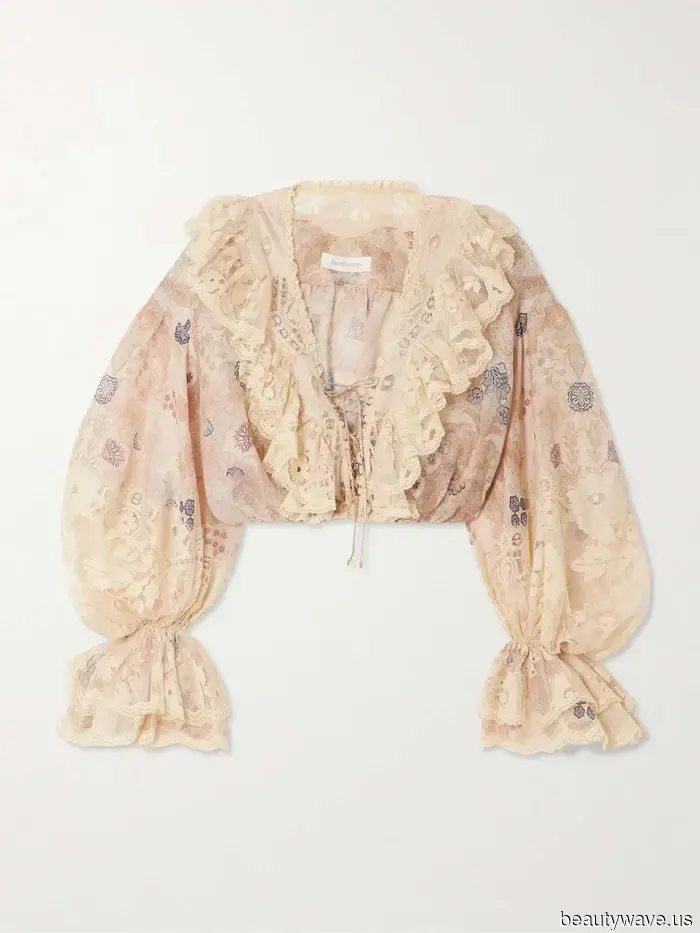 Kylie Jenner ist bereits in der Wüste und trägt den einen Coachella-Trend, der nie alt wird.