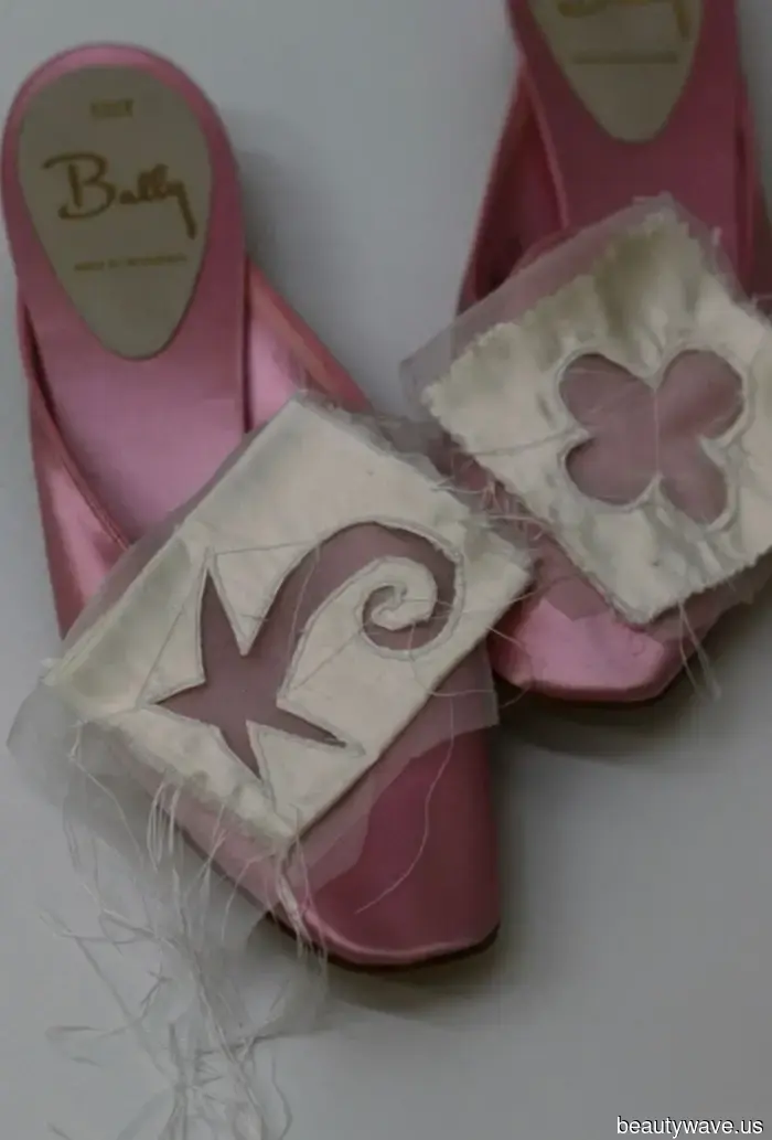 Modeleute können von diesem trendigen, umstrittenen Schuh nicht genug bekommen.