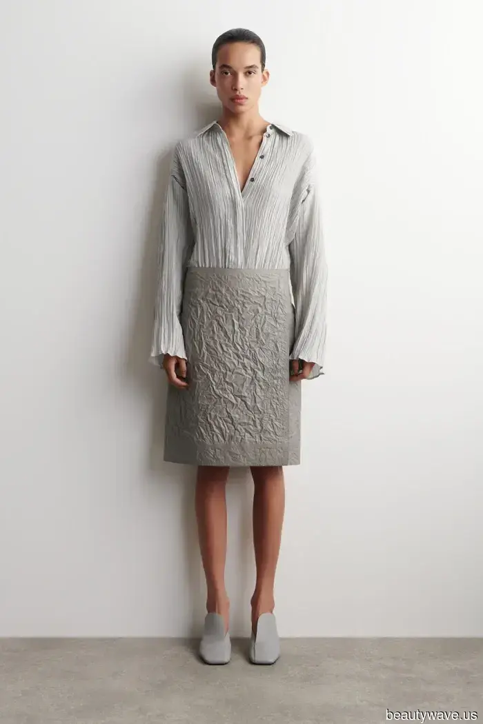 The Spring 2026 COS Show combines elements of American Gigolo and '90s Minimalism in a Seoul bathhouse setting.