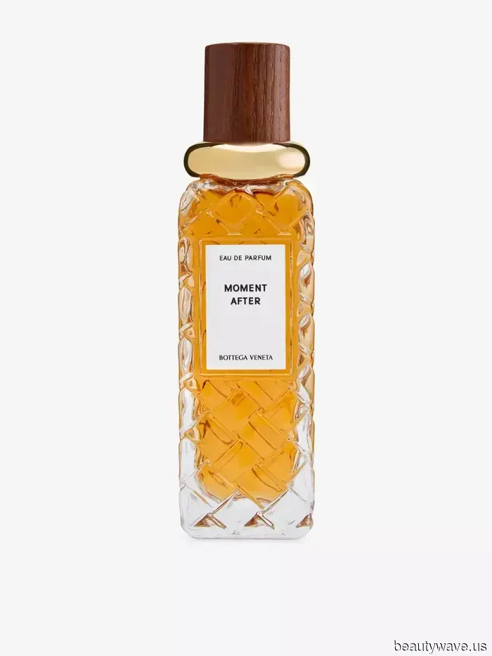 Non possiedo una borsa Bottega, ma questa fragranza mi fa sentire come se ne avessi una.