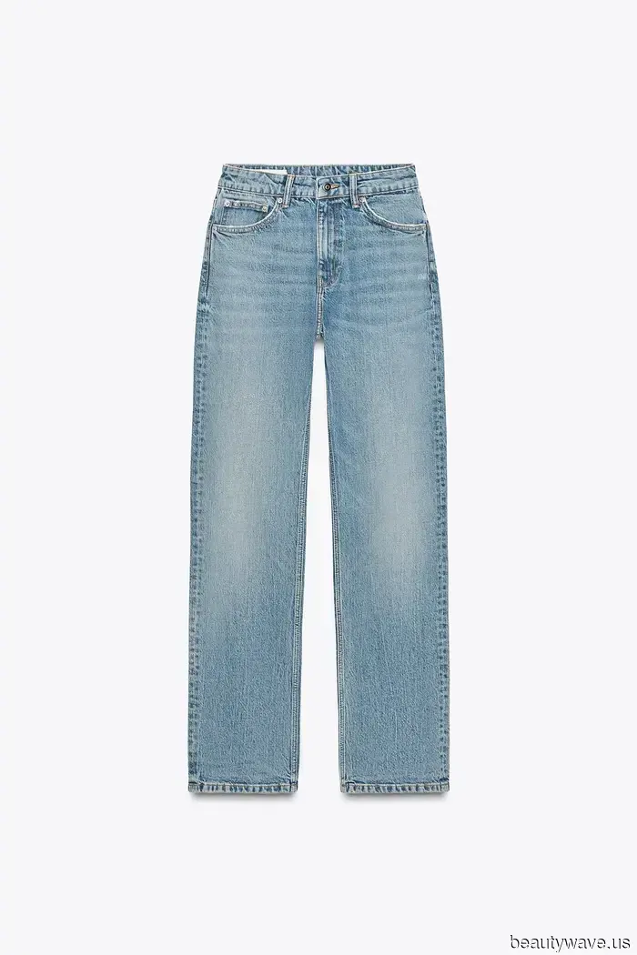 Indeed, ballet flats pair well with skirts, but they look even better in this Parisian-endorsed combination.