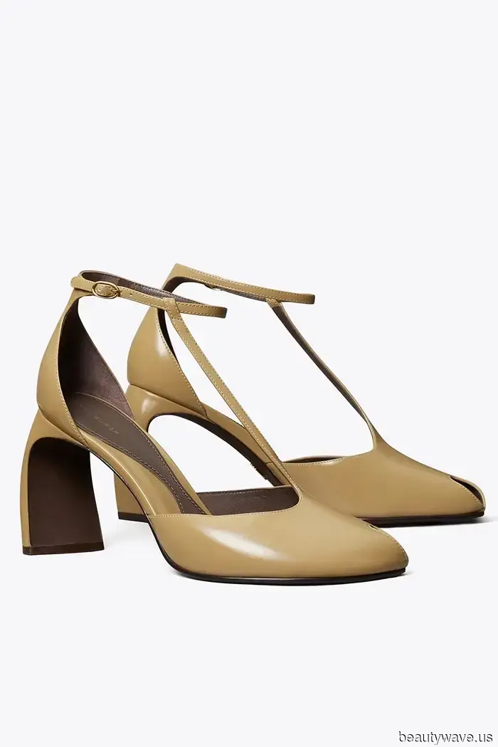 The 6 Shoe Trends That Fashion Enthusiasts Will Pair With Leggings, Jeans, and Skirts in 2026