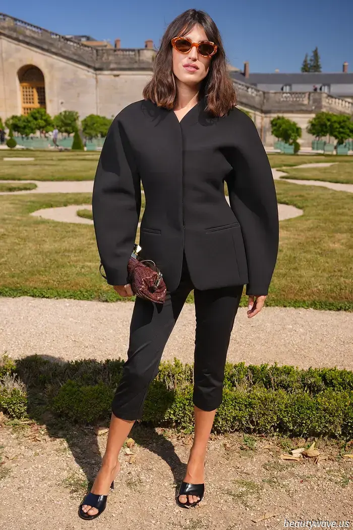 If you want to enhance your French style, this is the top pant trend to invest in, along with the shoes that pair perfectly with them.