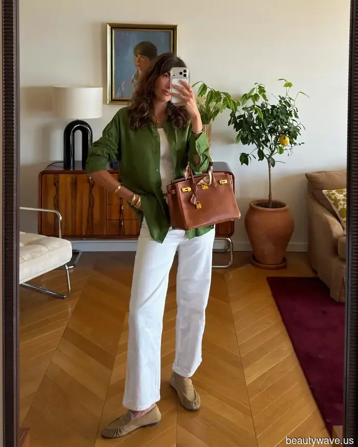 Every chic French woman understands that these 8 items give outfits a luxurious appearance.