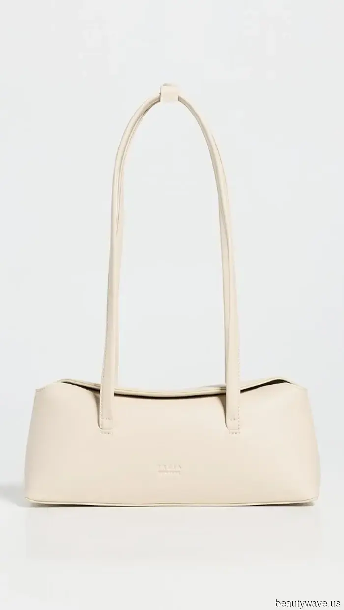 The Stylish Bag Color Women With Great Taste Are Opting for This Summer Instead of Navy or Brown