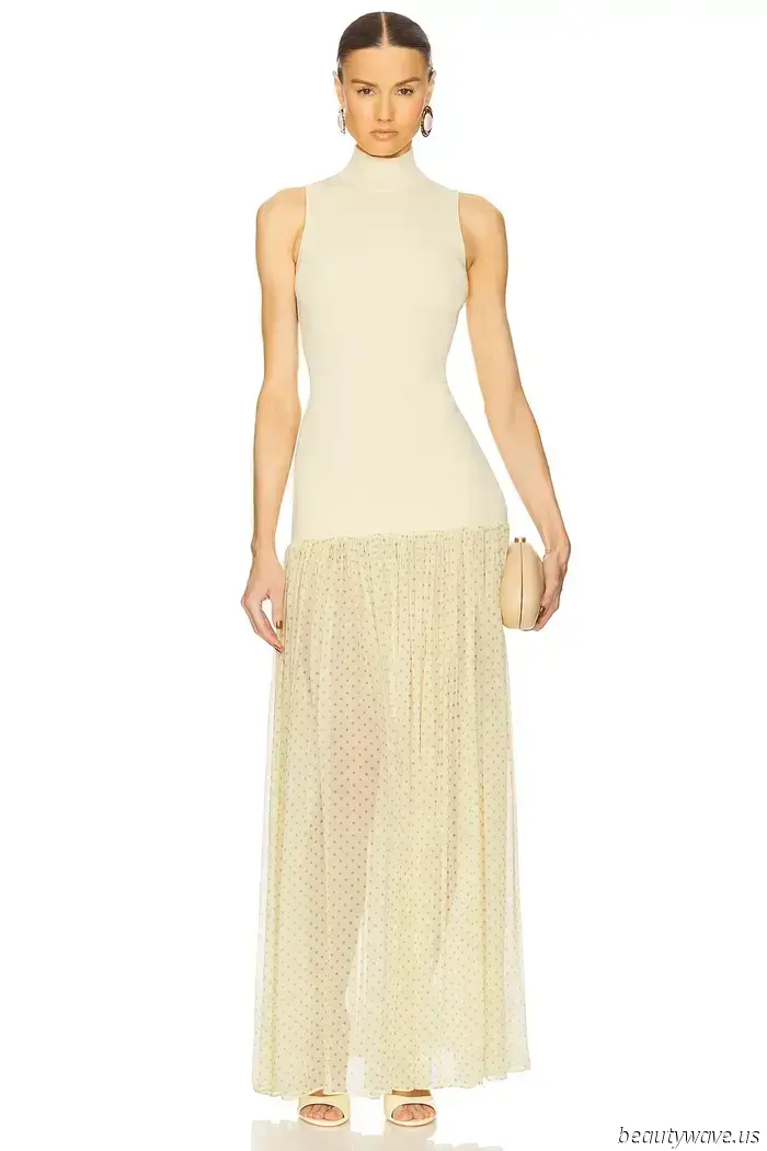 I just returned from Paris and noticed these four summer trends among the most fashionable women.