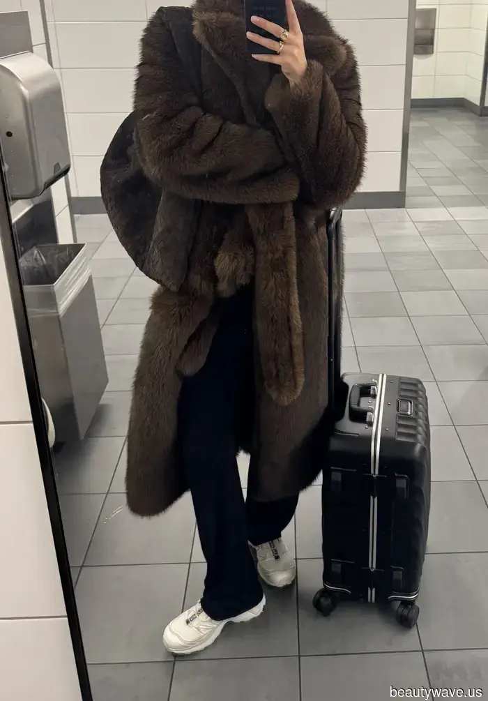 Я путешествую как минимум 20 раз в год&mdash;это те наряды для аэропорта, которые я ношу постоянно.