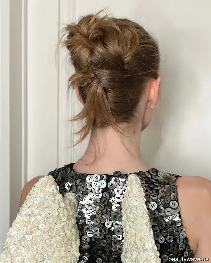 Dimentica le acconciature intricate&mdash;Queste 17 acconciature intrecciate chic sono molto più alla moda