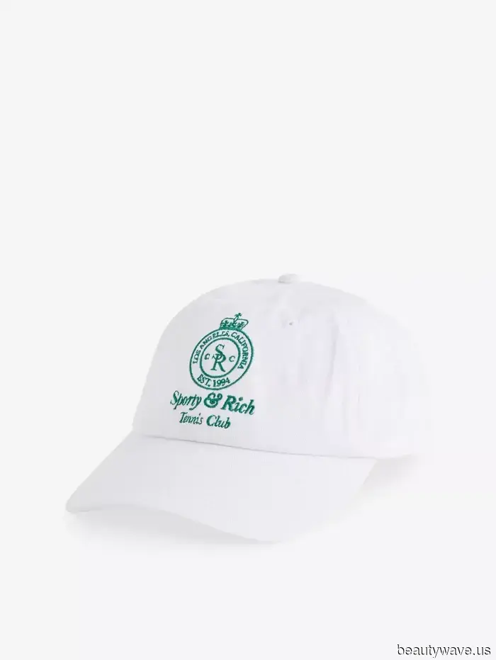 5 Accessories French Women Are Currently Using to Elevate Their Basic Autumn Looks to Chic Status