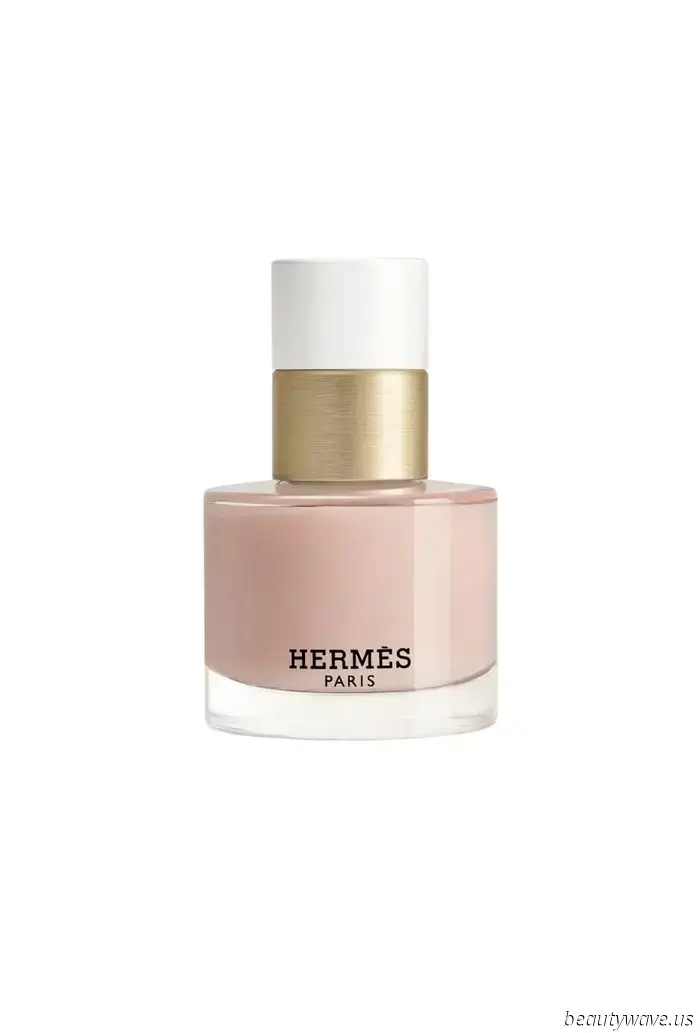 "Skin Tint" Nails Are the Subtle Manicure Trend That I'm Sure Will Be Everywhere This Summer.
