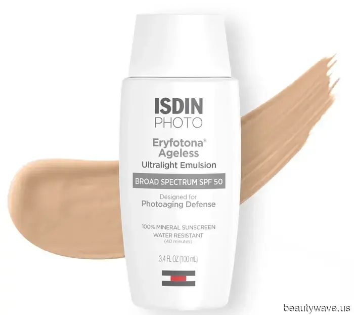 Моя мама дерматолог восторгалась этим многофункциональным SPF — и он заменил 3 моих основных средств по уходу за кожей.