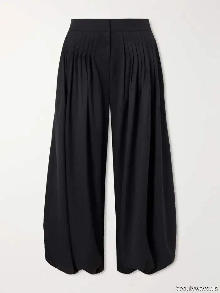 Soy una editora de moda de 5'1"&mdash;Estos 32 artículos serán mis imprescindibles para el guardarropa cápsula de verano.