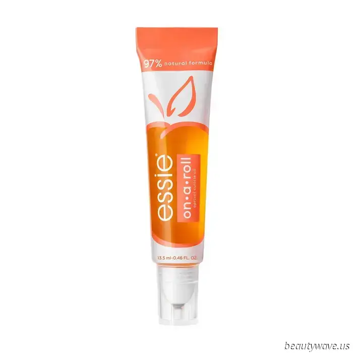 La nail artist di Charli XCX dice che questi 7 prodotti da farmacia o supermercato sono la chiave per ottenere una manicure degna di un salone.