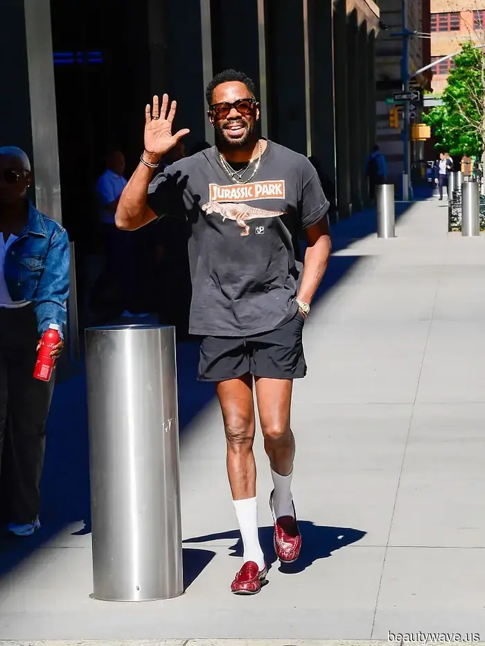 I don’t take style cues from men, but I *will* borrow these items from their summer wardrobes.