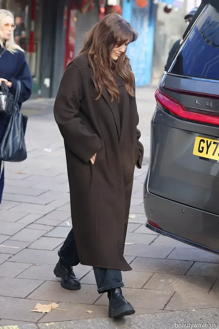 Я только что вернулся из Нью-Йорка, и все носили именно этот тренд пальто.