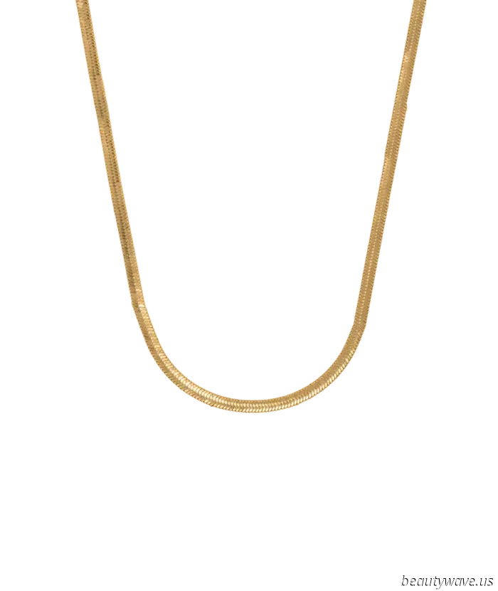 20 Waterproof Jewelry Items You’ll Spot on Every Trendy Beachgoer, from Miami to Mallorca