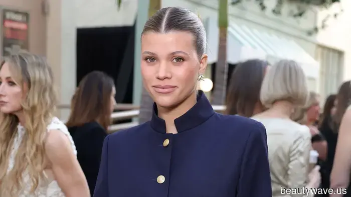 Here it is: The Fresh It-Girl Style for Donning Jeans and Heels.