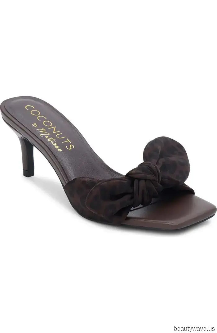 Il trend delle scarpe non convenzionali che Elizabeth Olsen e J.Law indossano per rendere le gonne classiche alla moda nel 2025