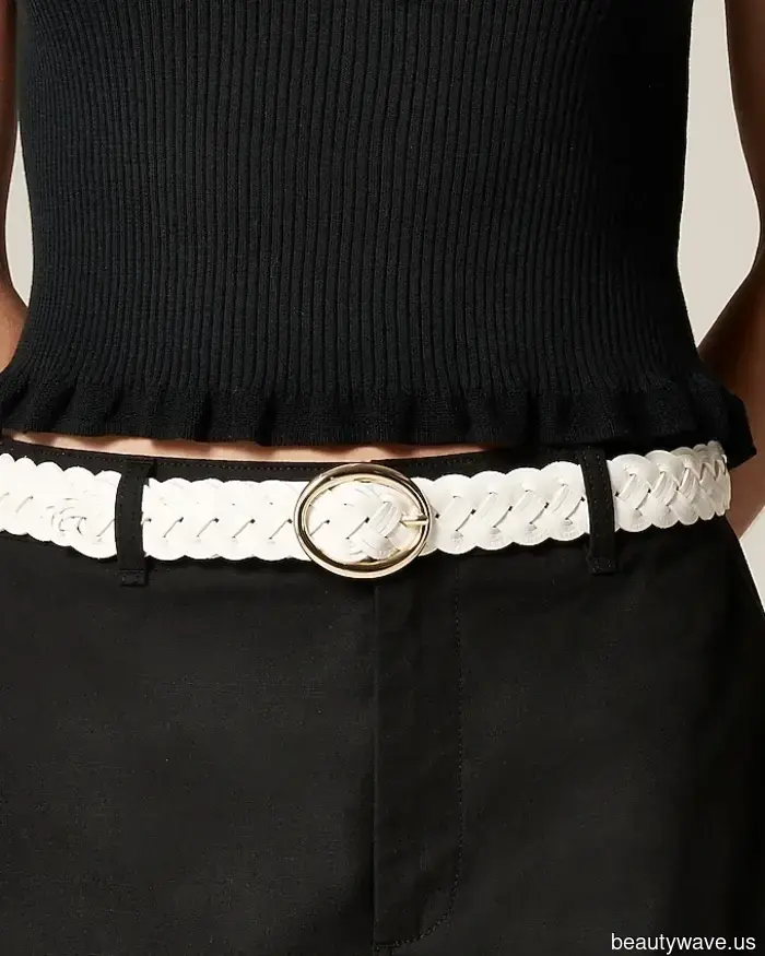 Mi sono trasferita da L.A. a NYC e ho ridotto il mio armadio della metà&mdash;Questi 9 outfit hanno superato la selezione