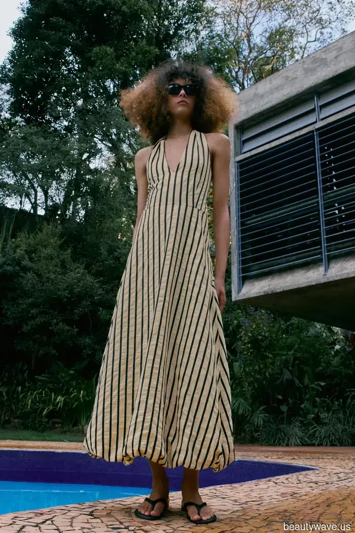 I Recently Tried On Zara's Stylish, Anti-Trend Spring Collection—These 5 Items Stood Out.