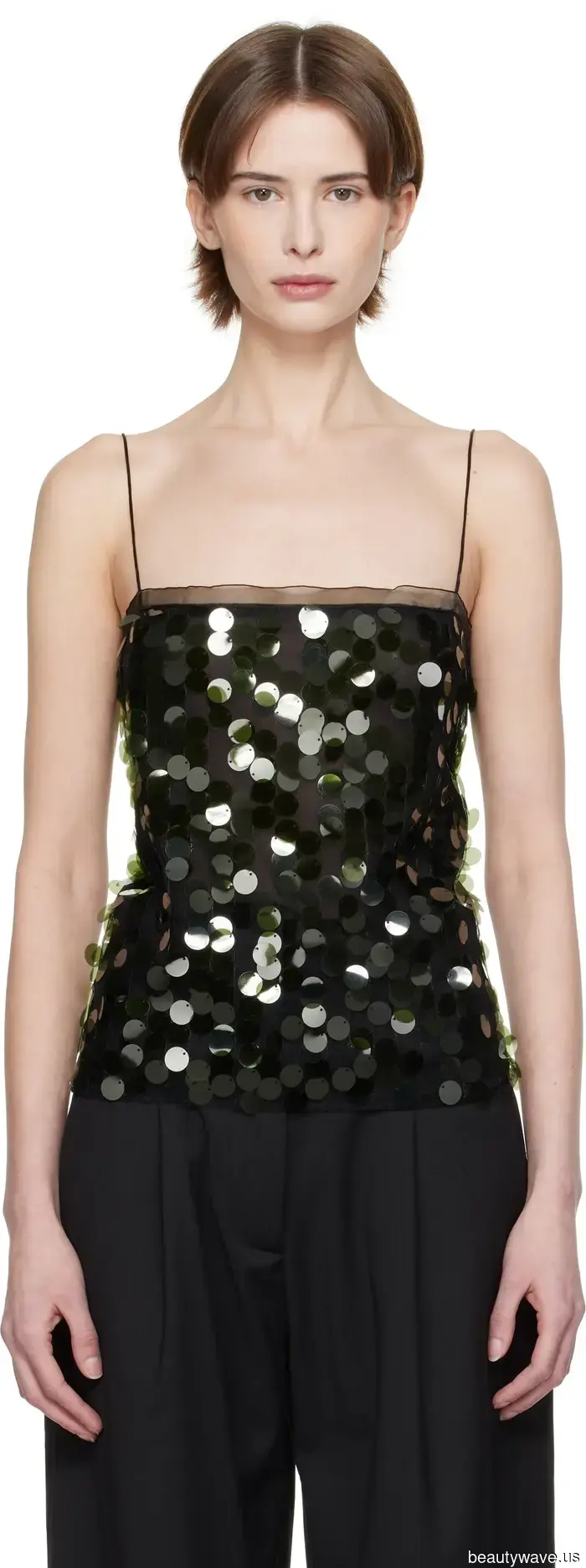 The 2025 Vacation Collection: All the Stylish Trends and Brands to Include in Your Luggage