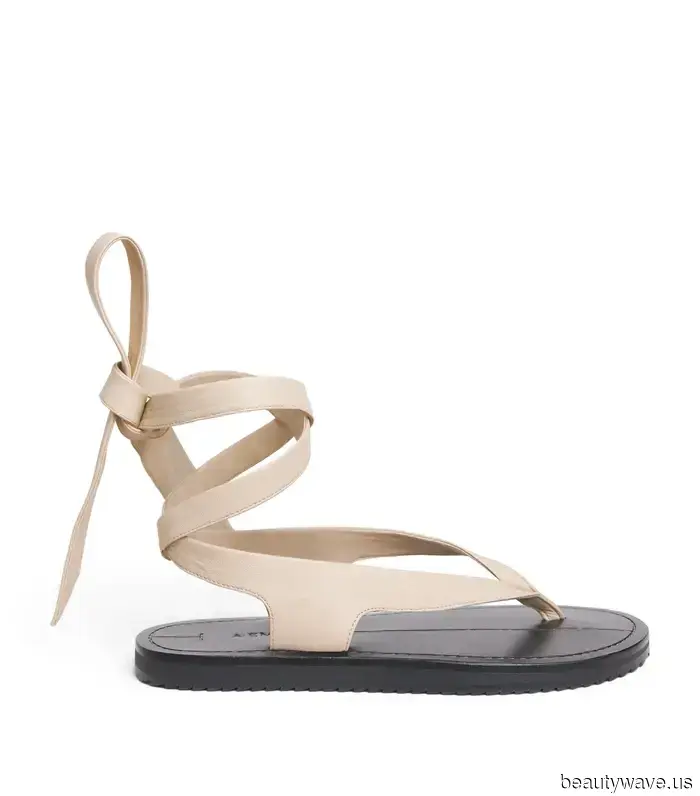 It's Official—These 5 Summer Shoes Are Perfectly Paired With Cropped Jeans.