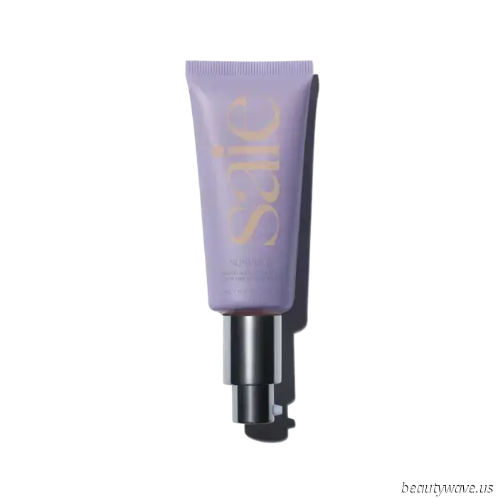 Wow, Lindsay Lohans Haut sieht fast schon airbrushed aus—siehe die kamerafertige Kombination aus Hautpflege und Make-up…