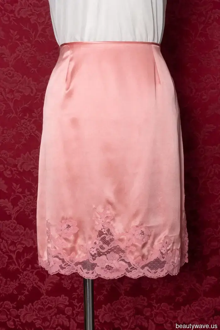 Da Ralph Lauren a Prada, questi sono i migliori pezzi vintage da acquistare per la primavera.