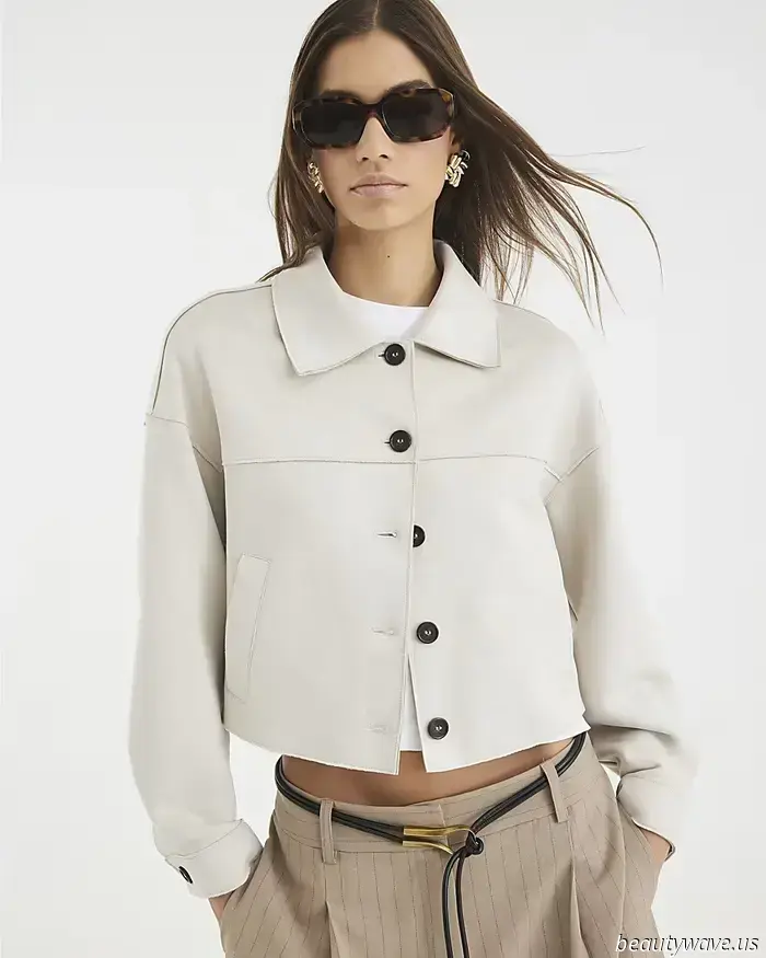 No kidding, I was really taken aback to find out that this designer-looking jacket is actually from Zara.