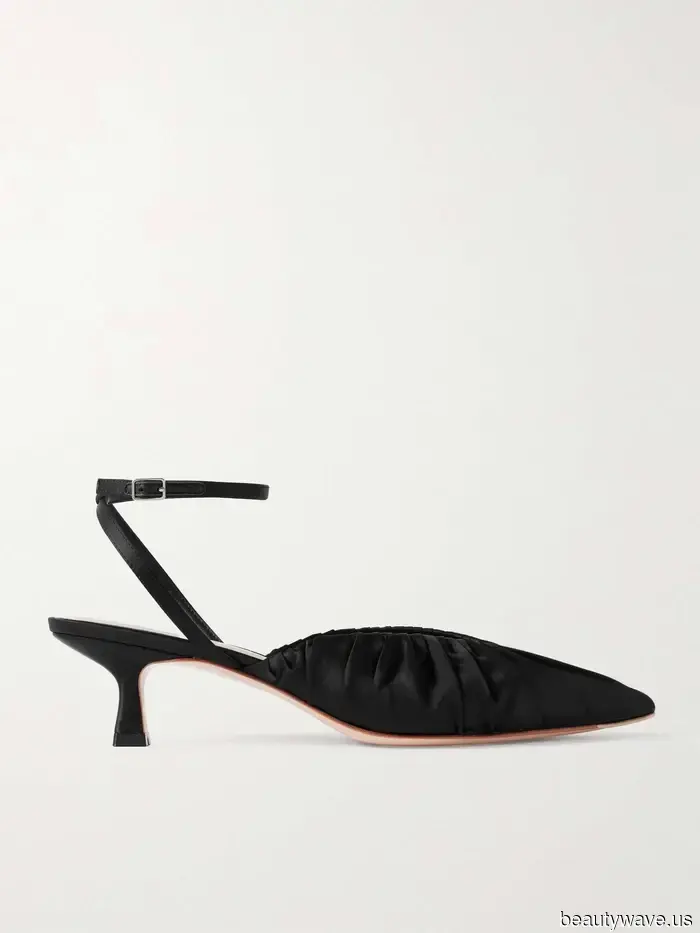 Все крутые девушки Л.А. носят эти 5 весенних трендов обуви для своих пробежек с матча латте.