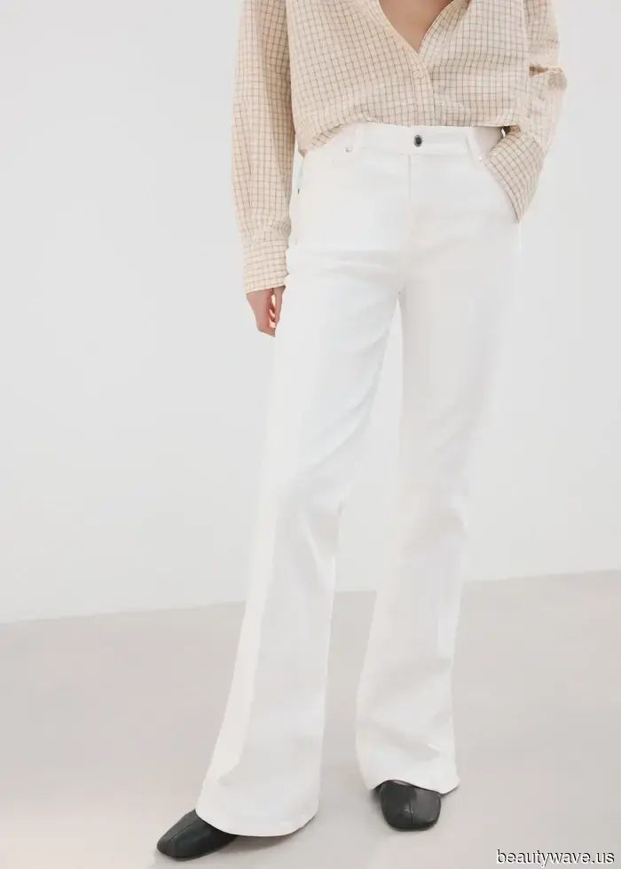 Hör mir zu: Der schickste Weg, weiße Jeans diesen Frühling zu tragen, ist mit diesen "hässlichen" Schuhen.