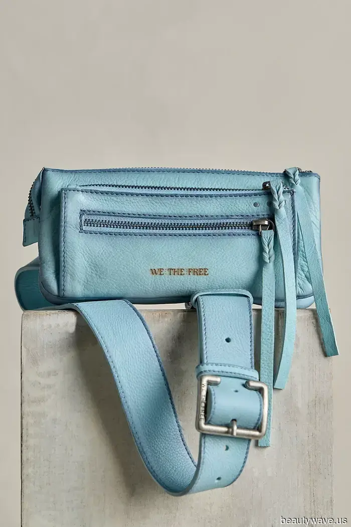 Even Minimalists Are Reevaluating Neutral Colors for Accessories in This Unexpected Color Trend.