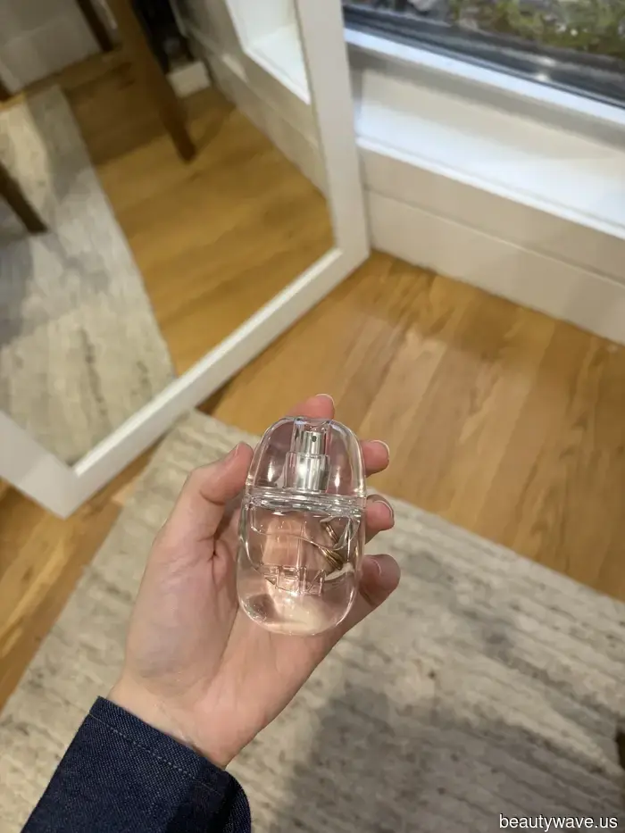 I tested a fragrance essence, and people keep remarking on how "fresh and clean" I smell.