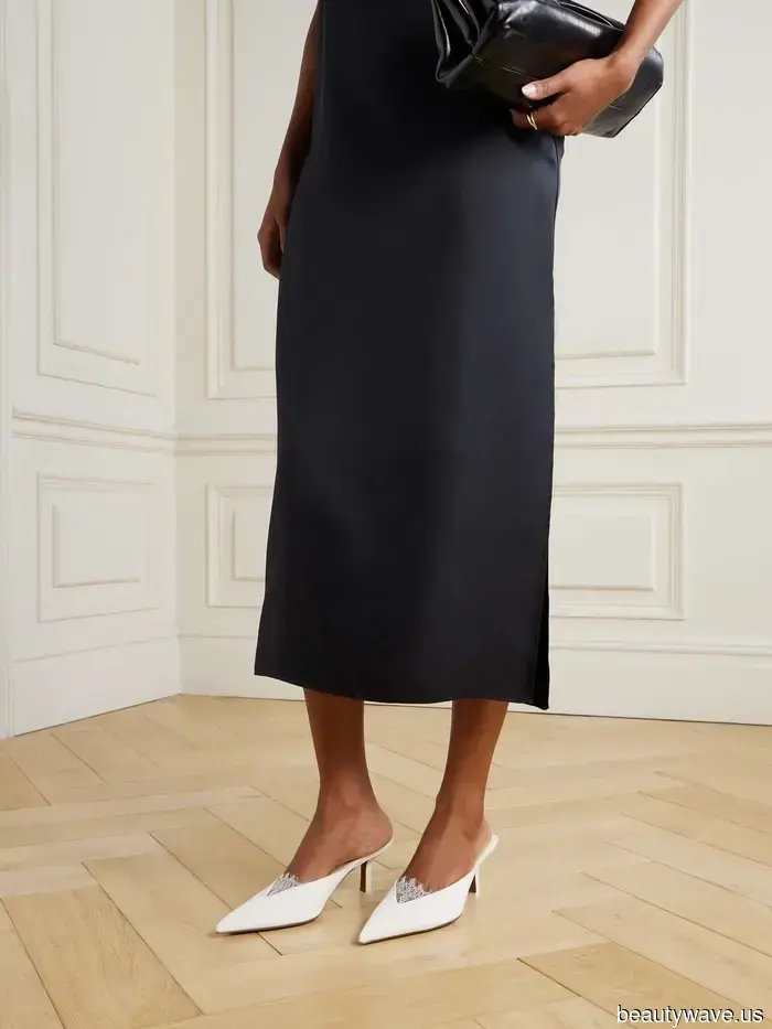 Blue jeans will always remain timeless, but these five shoe colors can give them a more modern touch.