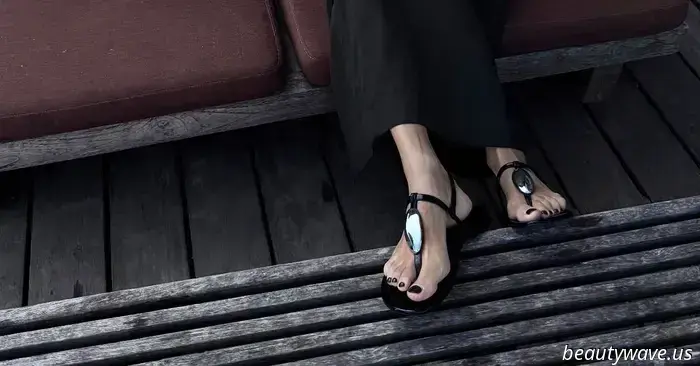 These are the sole pairs of stylish flat sandals that are essential for Summer 2025.