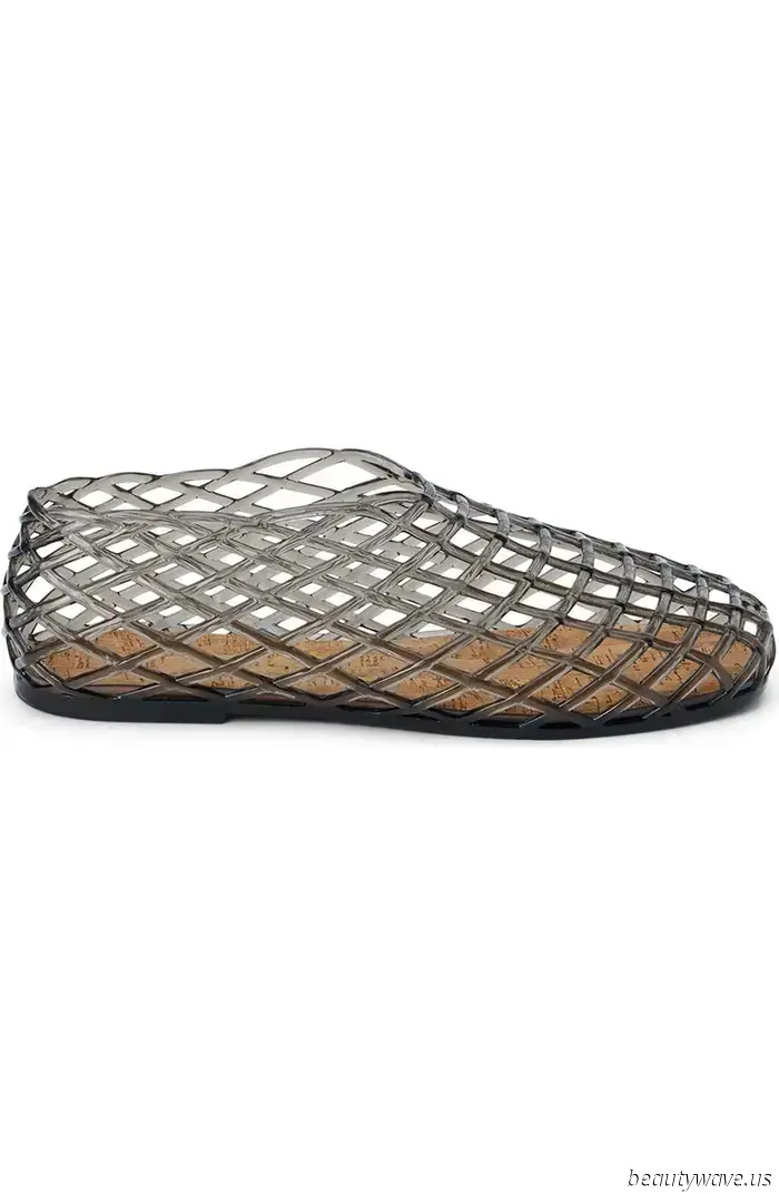 The Flat Shoe Styles That Will Prevail in 2025