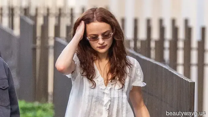 La blusa D&ocirc;en específica que las chicas It siempre usan con jeans