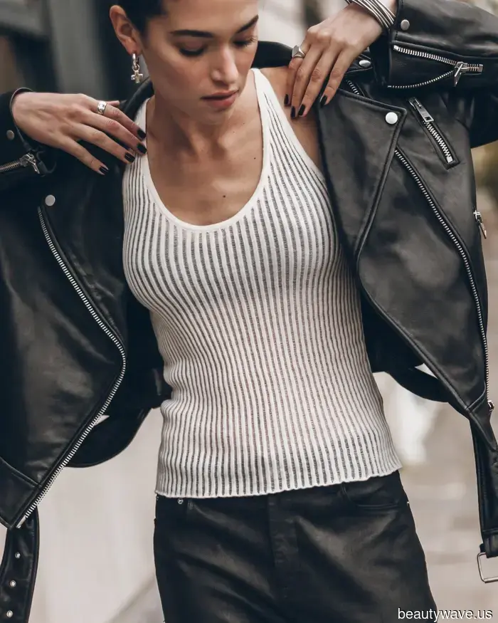 Every stylish woman is donning this "plain" yet sophisticated skirt—apologies to minis and maxis!