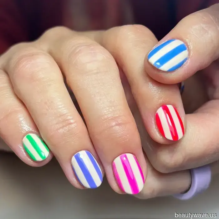 Se indossi uno di questi 18 design di unghie preppy, presumerò che trascorri l'estate a Nantucket.