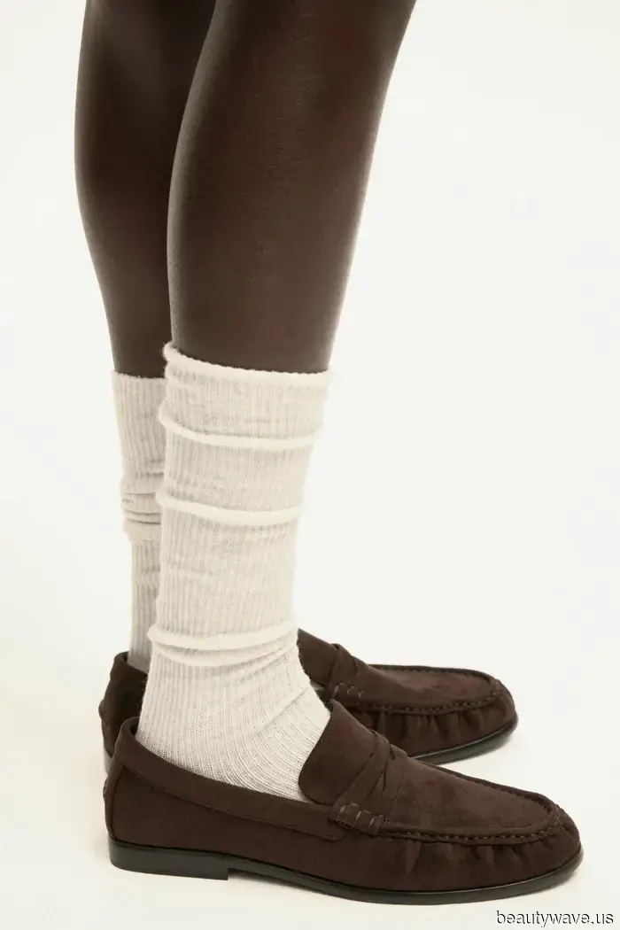 Raus mit den Ballerinas&mdash;Dieser teuer aussehende Loafer-Trend ist alles, was sich jemand mit Geschmack wünscht zu tragen.