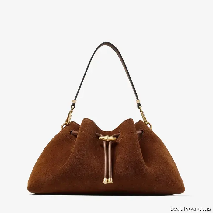 No Disrespect to Black Bags, But Trendy Individuals Are Elevating These 6 Popular Colors.